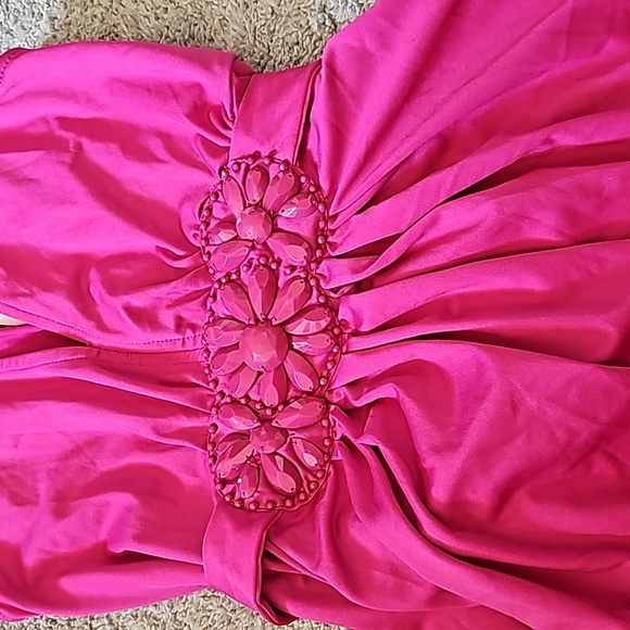 NY & Company - Picture 3 of 5